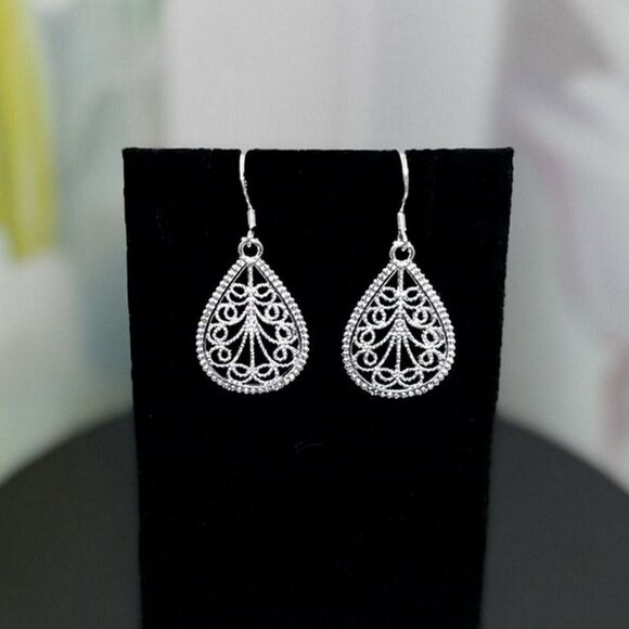 Mikaela Lane Filigree 925 Sterling Silver Teardrop Necklace Earrings Gift Set - Picture 6 of 9